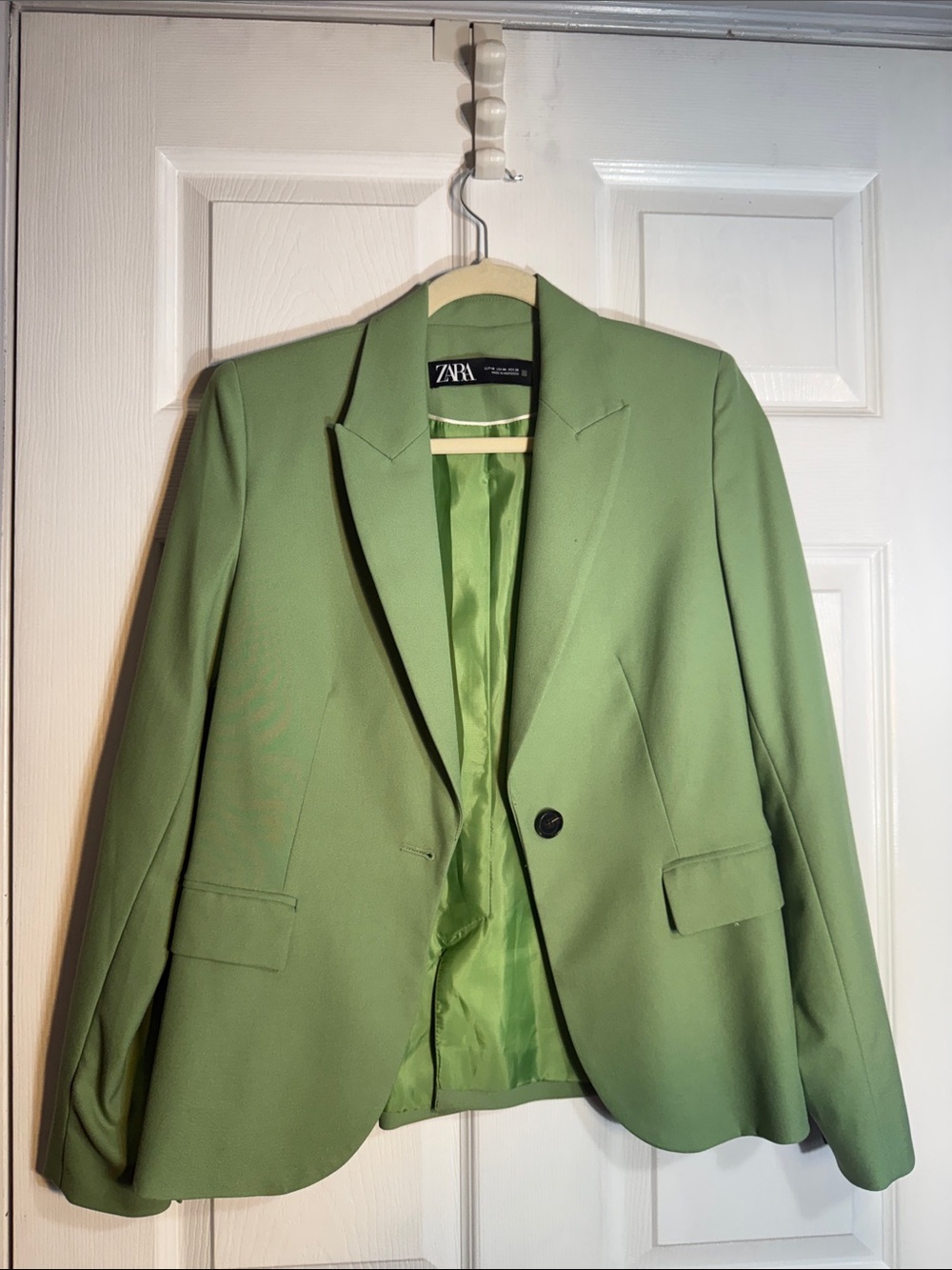 ZARA Green Single-Button Tailored Blazer